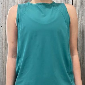 Lululemon tank size 4